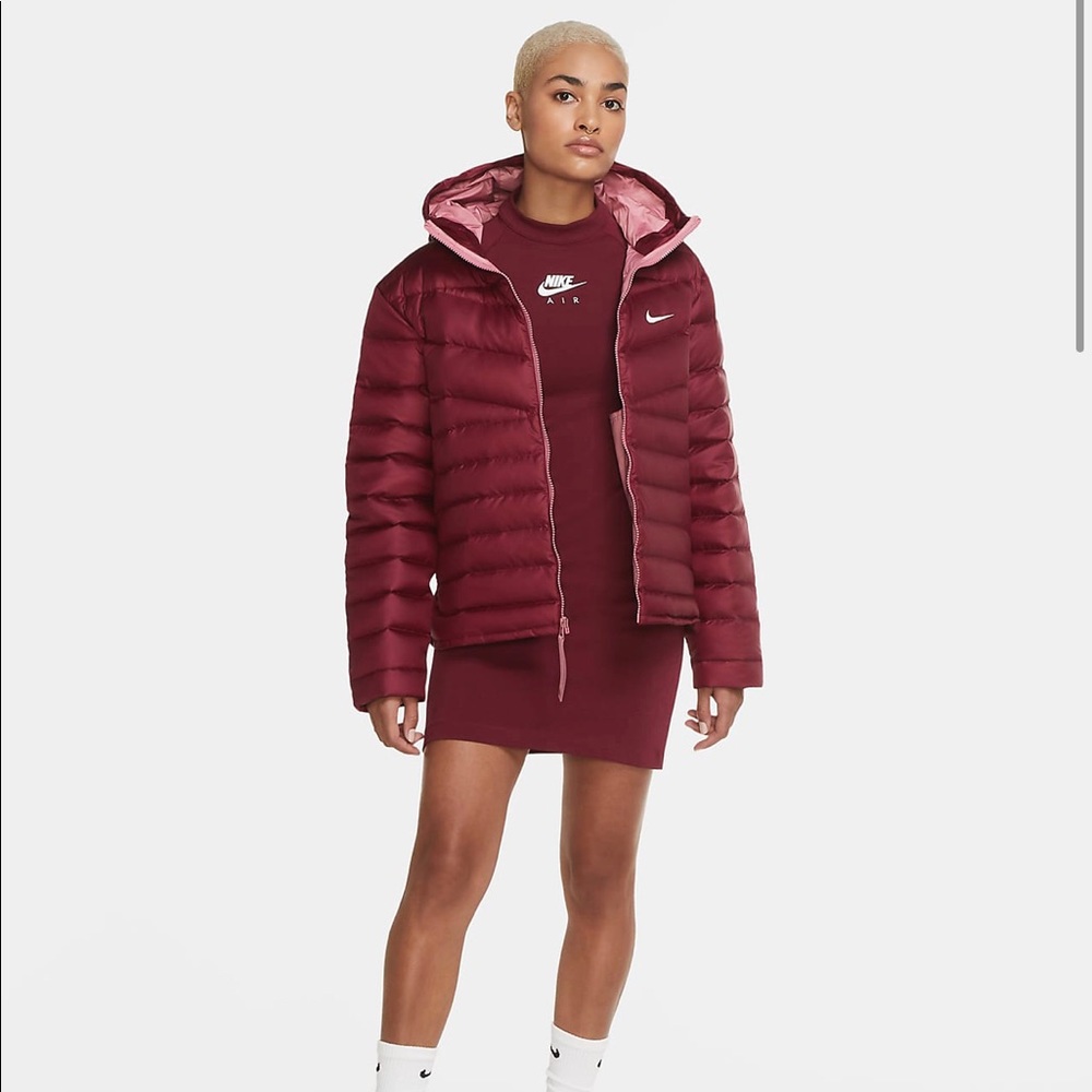 Nike Sportswear Down Fill Windrunner Jacket maroon and pink